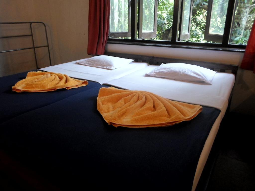 Drop Hostel Kandy Exteriör bild