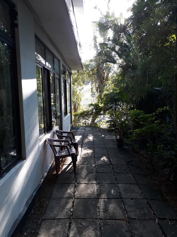 Drop Hostel Kandy Exteriör bild